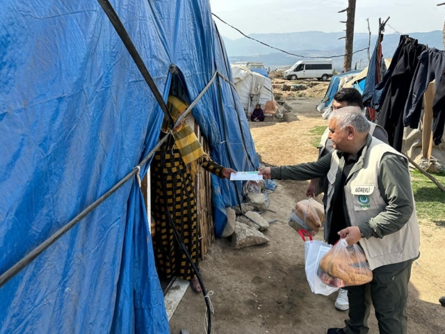 Ramadan bedeutet Teilen Hilfe für Erdbebenopfer geht weiter (11)