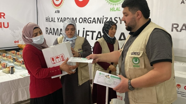 Ramadan bedeutet Teilen Hilfe für Erdbebenopfer geht weiter (13)