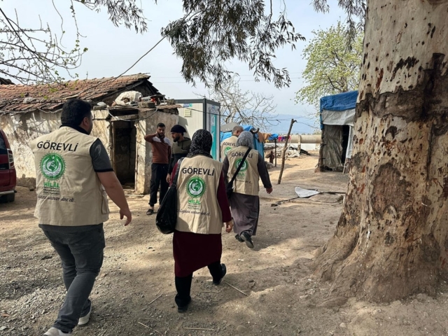 Ramadan bedeutet Teilen Hilfe für Erdbebenopfer geht weiter (5)